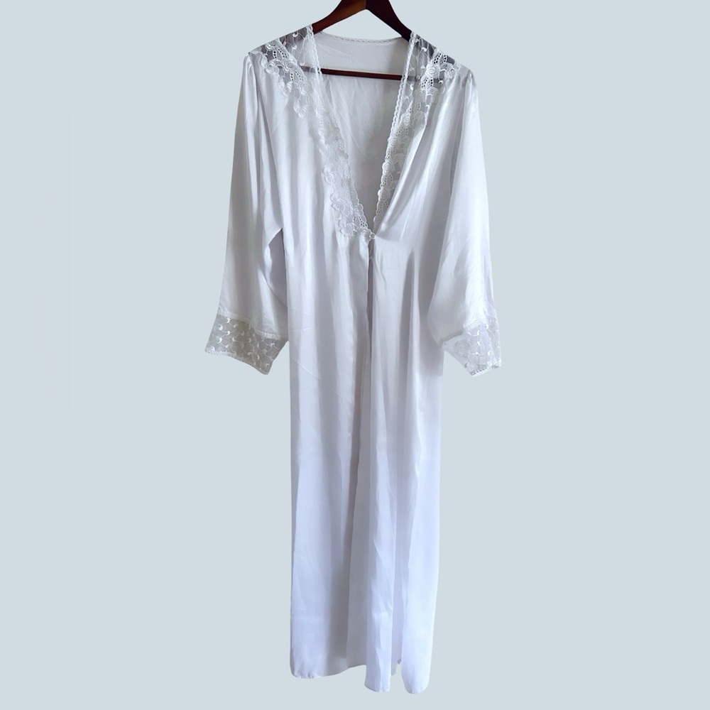 Vintage Division Of Mod Lebanon White Silky Lace … - image 2